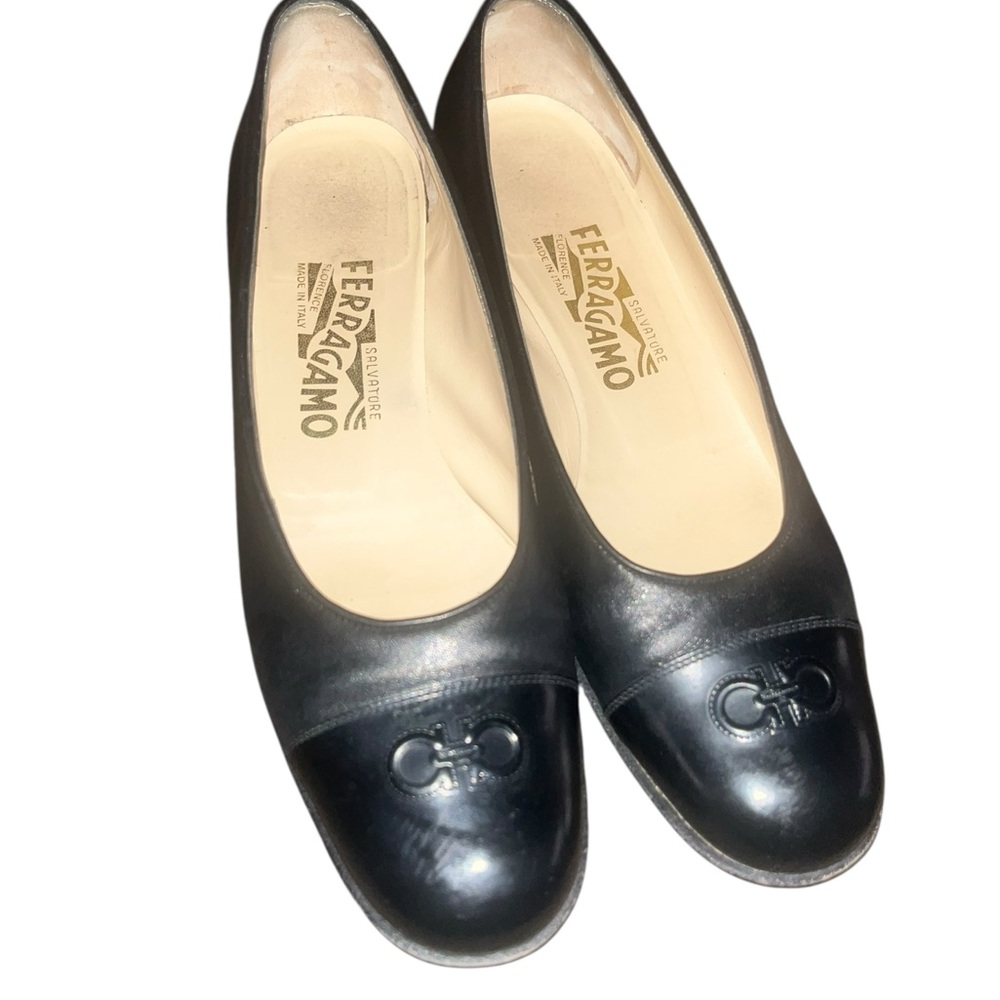 Salvatore Ferragamo Women's Black Leather Shoes 99458 Size 9 Width 2A